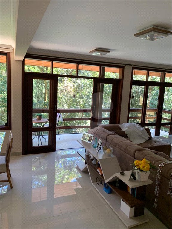 Casa à venda com 3 suítes no condomínio Parque Imperial da Cantareira, Mairiporã - SP