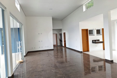 Casa em condomínio à venda com 3 suítes no Centro, Bom Jesus dos Perdões, SP
