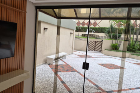 Apartamento à venda ou para alugar com 3 quartos, sendo 1 suíte, em Vila Regente Feijó, São Paulo, SP