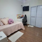Casa Térrea de Alto Padrão à Venda – Próxima ao Shopping