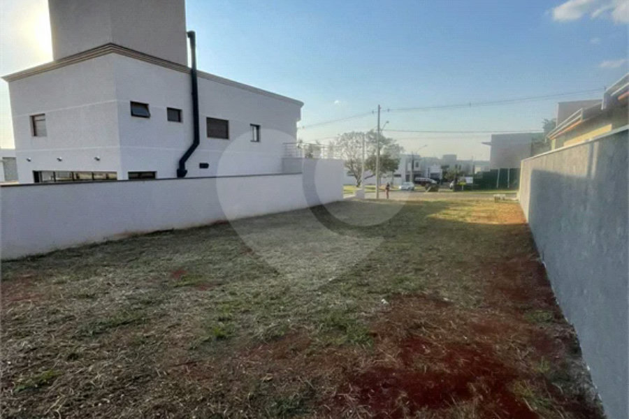 Terreno Plano à venda no Condomínio Villa Bela Vista em Piracicaba/SP.