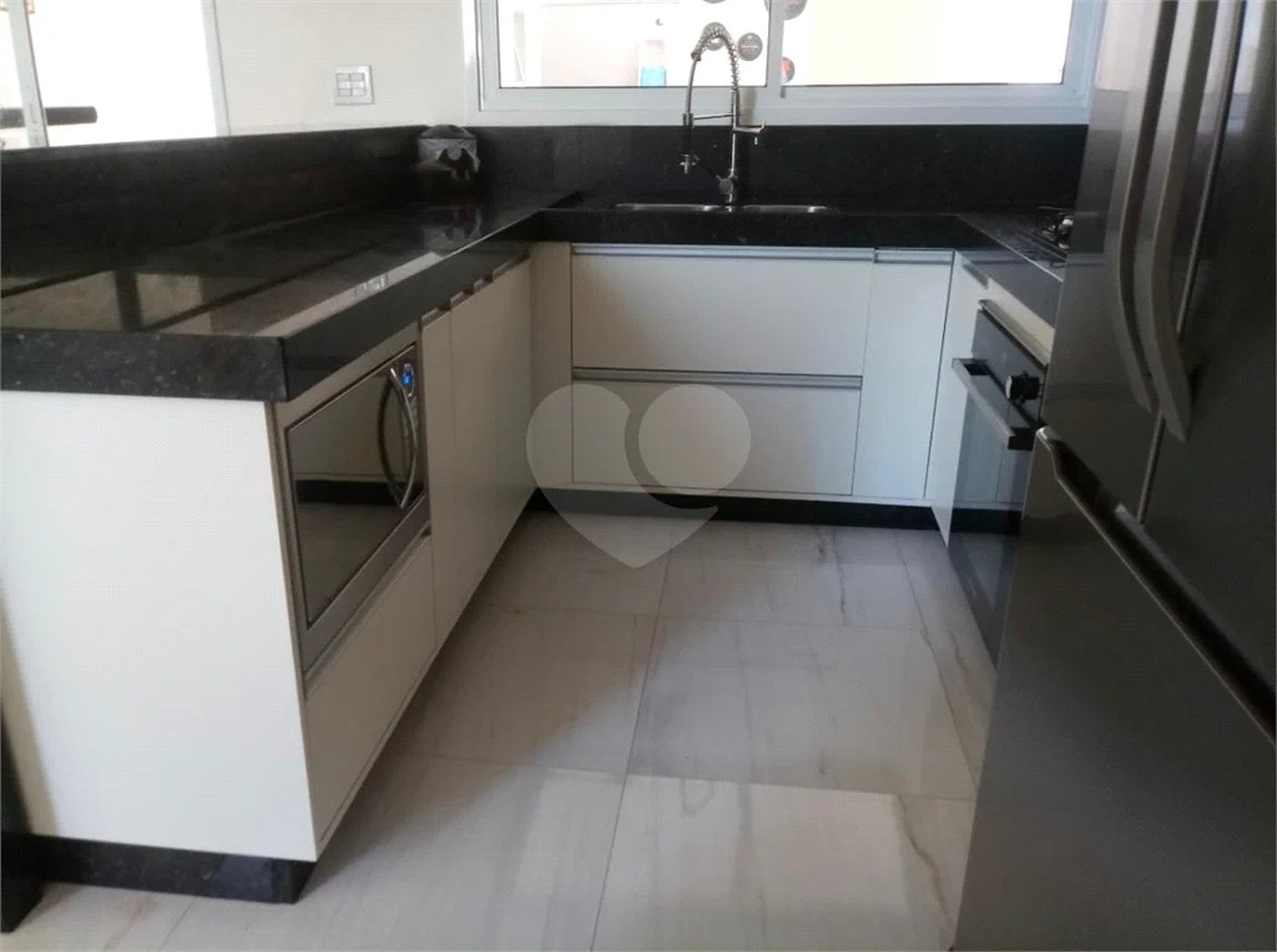 Sua nova casa com piscina e área gourmet te espera! no Golden Park em Hortolandia