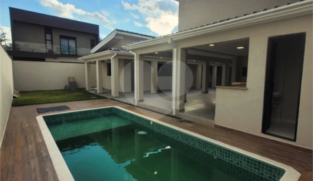 Casa à venda com 4 suítes em Nova Gardênia, Atibaia, SP