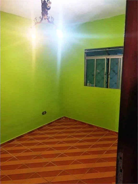 Casa de Vila à venda com 3 quartos em Jardim São Roque, São Paulo, SP