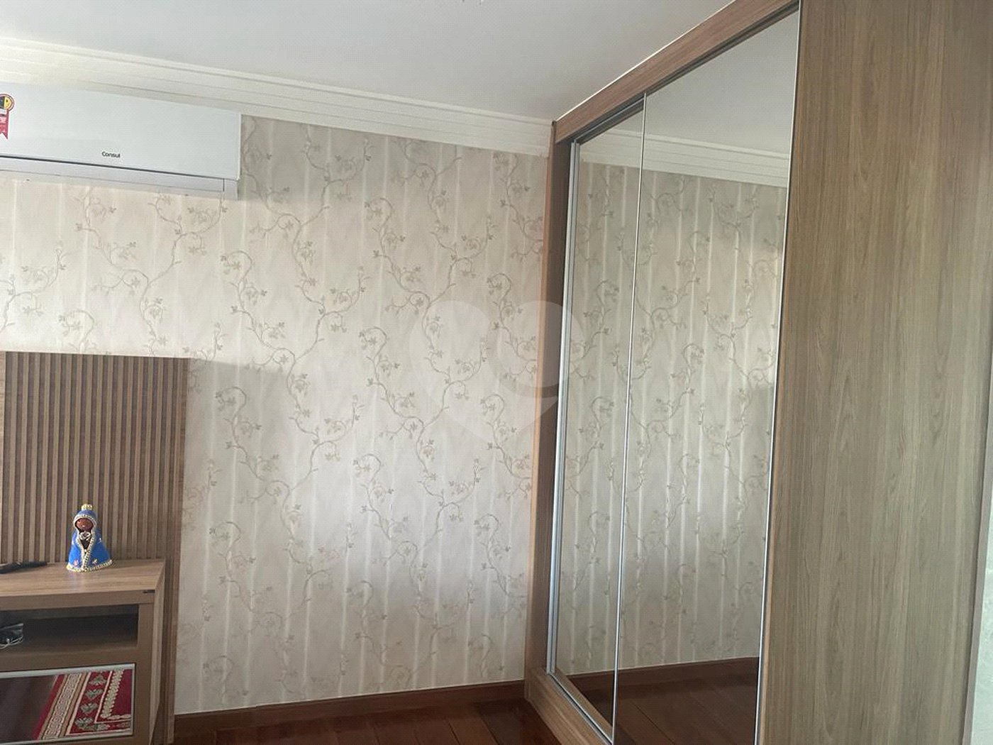 Casa à venda com 4 quartos, sendo 3 suítes,  no condomínio The House, São Paulo - SP