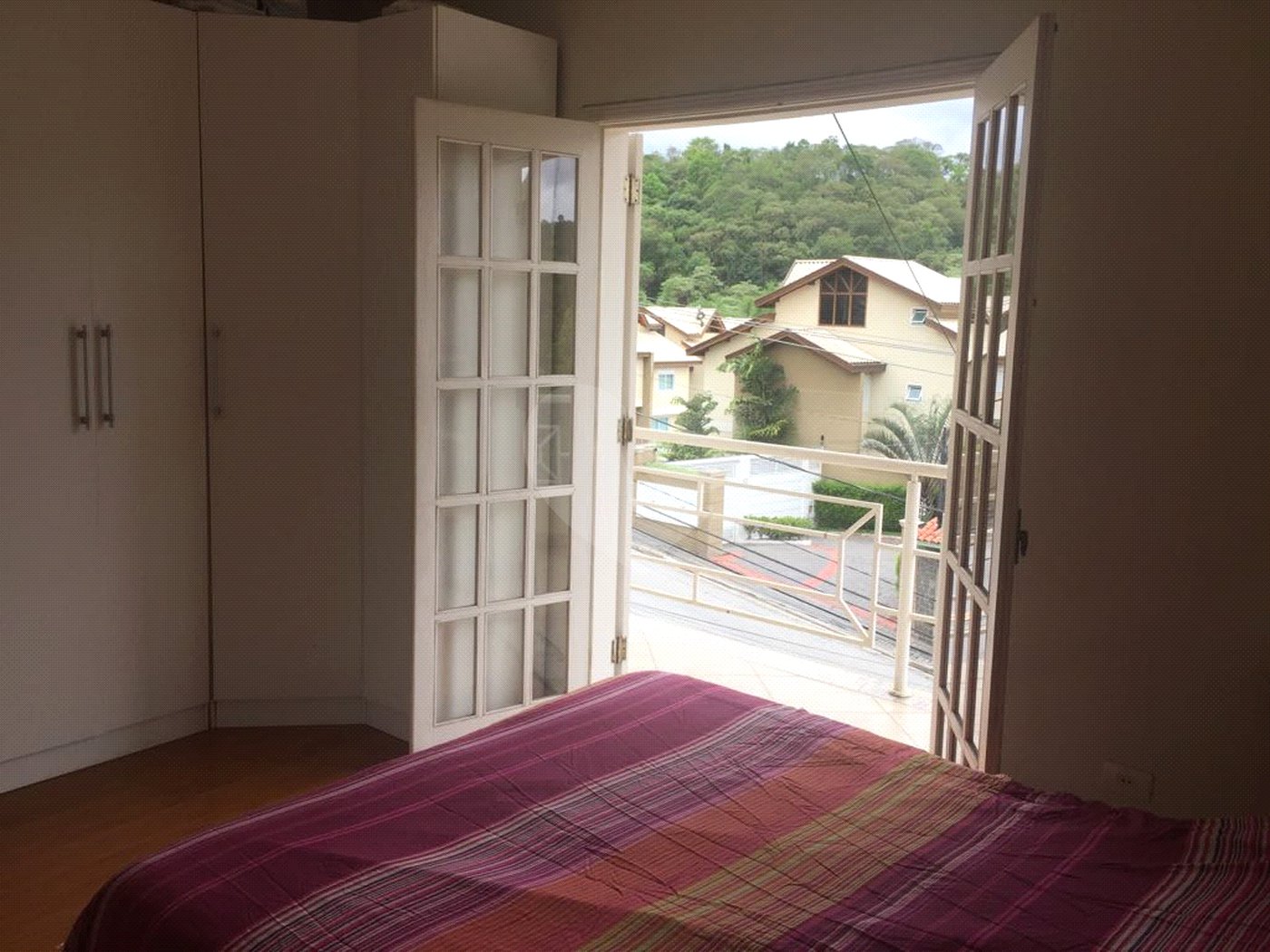 Sobrado à venda com 3 suítes em Tremembé, São Paulo, SP
