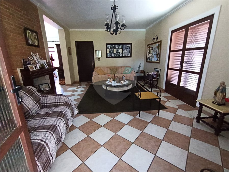 Casa à venda com 3 quartos, sendo 2 suítes,  em Vila Mogilar, Mogi das Cruzes, SP