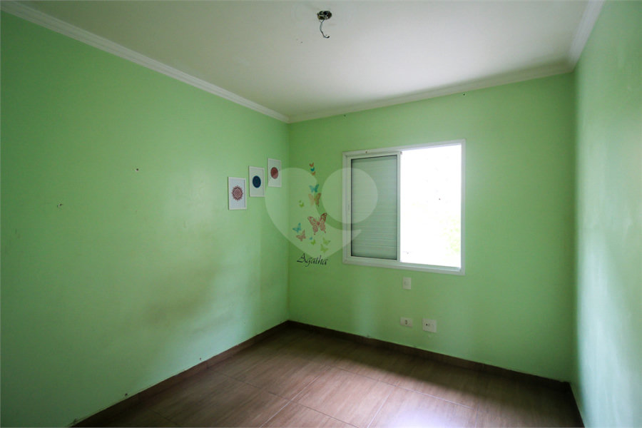 Casa à venda com 3 quartos, sendo 1 suíte, no condomínio Village St. Louis, São Paulo - SP