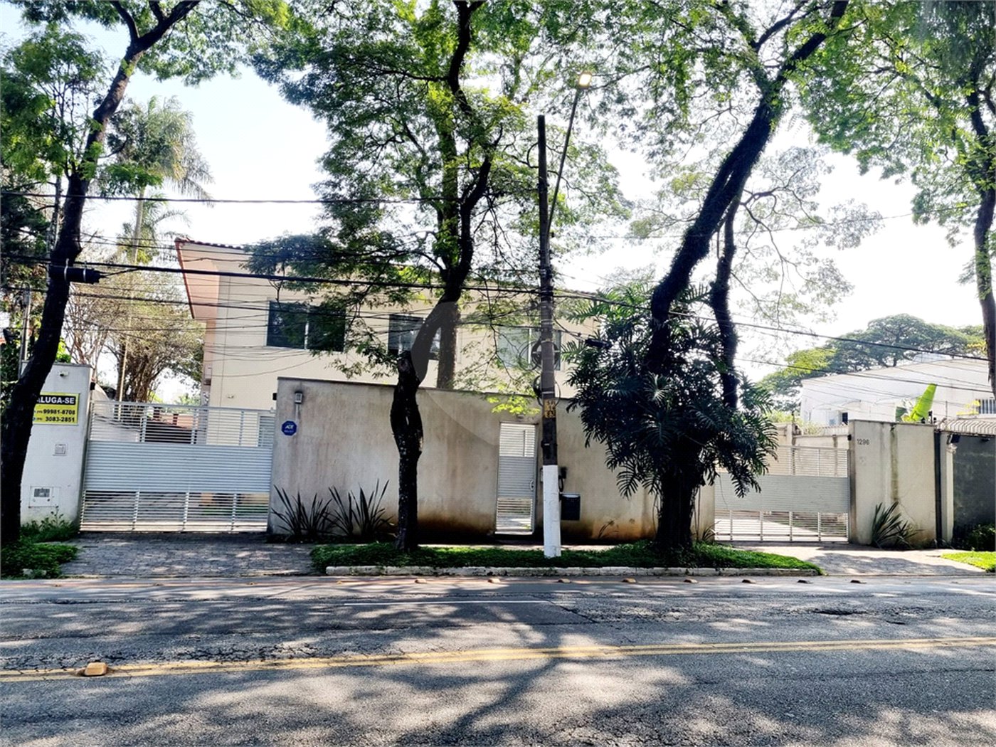 Sobrado à venda com 6 suítes em Alto de Pinheiros, São Paulo, SP