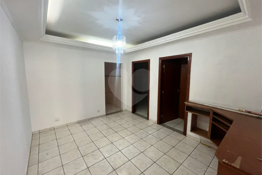 Casa Assobradada à Venda – Conforto, Excelente Acabamento e Localização Central