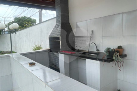Sobrado à venda com 3 quartos, sendo 1 suíte,  em Jardim Armênia, Mogi das Cruzes, SP