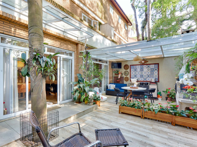Casa à venda com 4 suítes no condomínio Vila Inglesa, São Paulo - SP