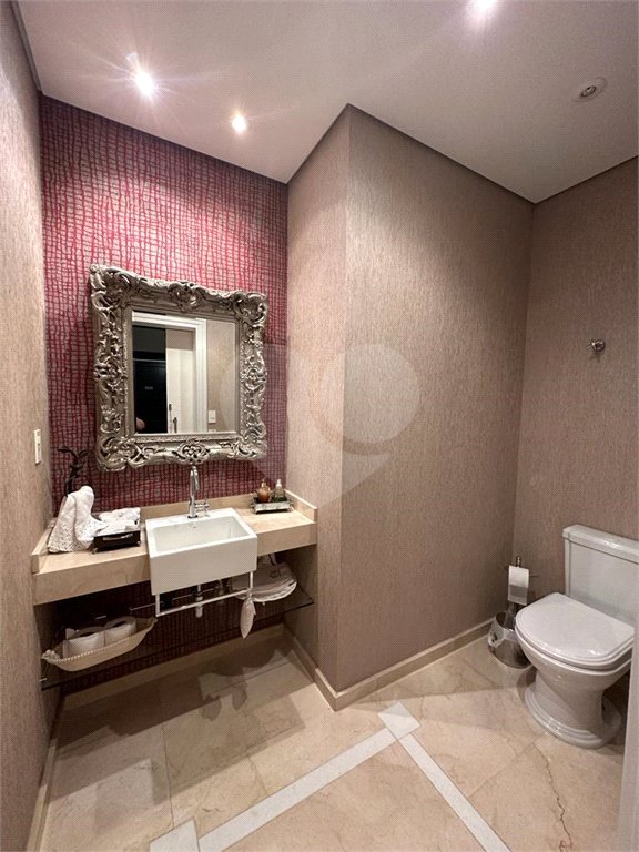 Triplex à venda com 4 suítes em Vila Oliveira, Mogi das Cruzes, SP
