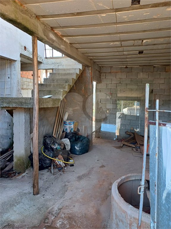 Casa à venda com 2 suítes no condomínio Ricieri, Mogi das Cruzes - SP