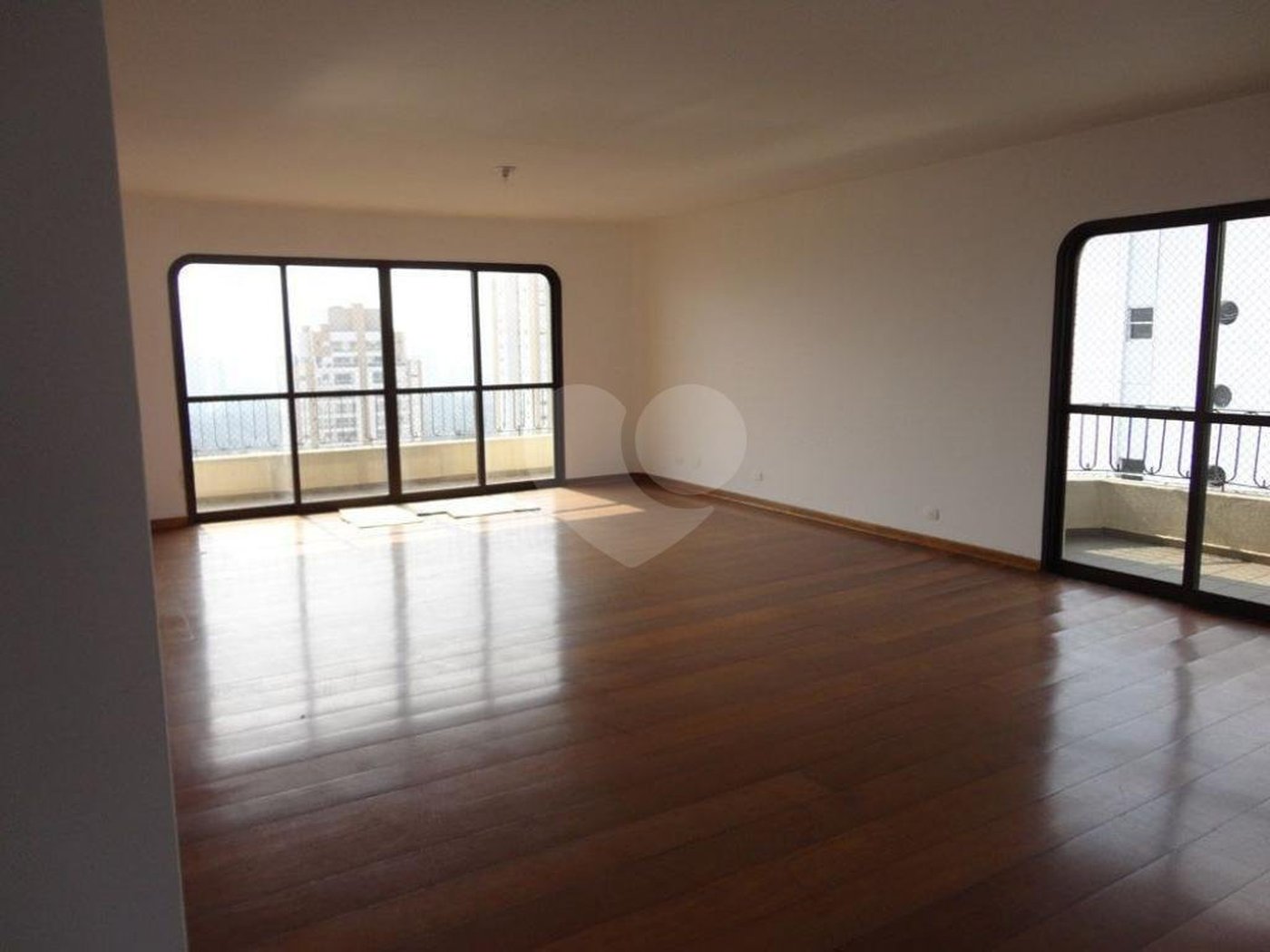 APARTAMENTO PARA VENDA OU LOCAÇÃO COM 6 DORMITÓRIOS ALTO PADRÃO