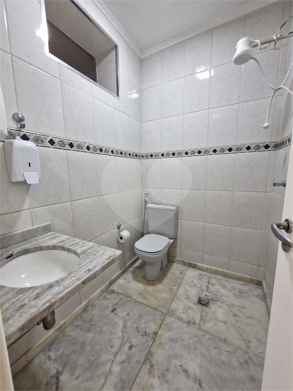 Casa à venda ou para alugar com 5 quartos, sendo 4 suítes,  em Santa Rosa, Vinhedo, SP