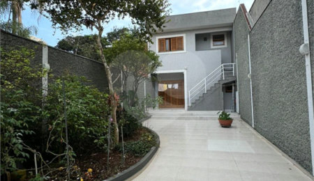 Casa à venda com 3 suítes em Saúde, São Paulo, SP