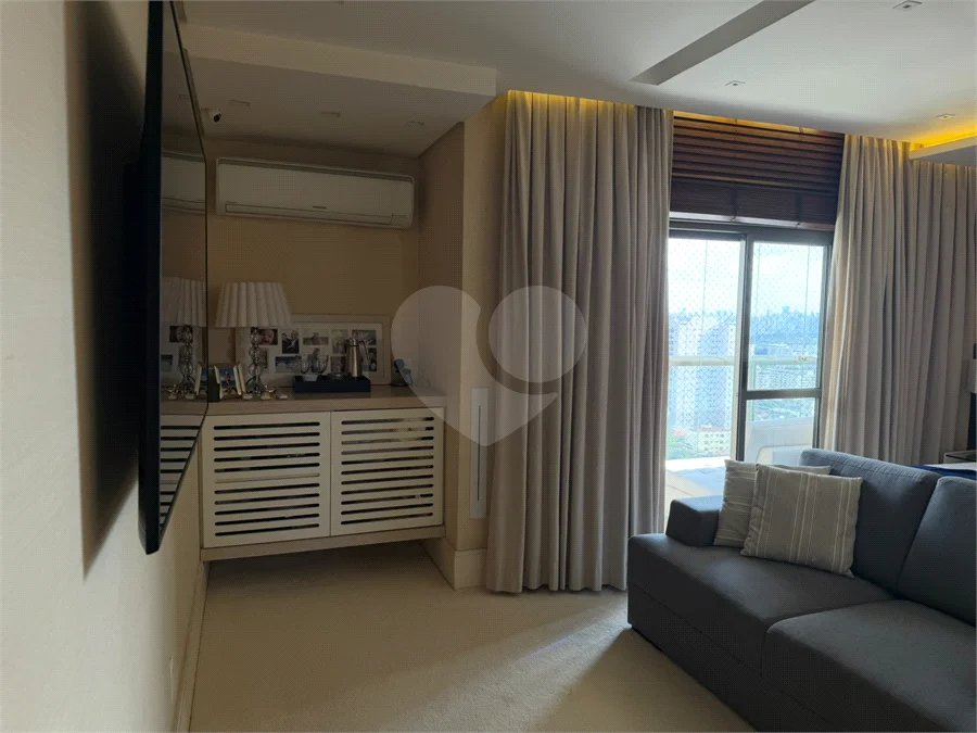 Apartamento à venda com 4 suítes em Santana, São Paulo, SP