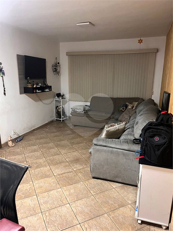 Sobrado à venda com 4 quartos, sendo 1 suíte, em Vila Antonieta, São Paulo, SP