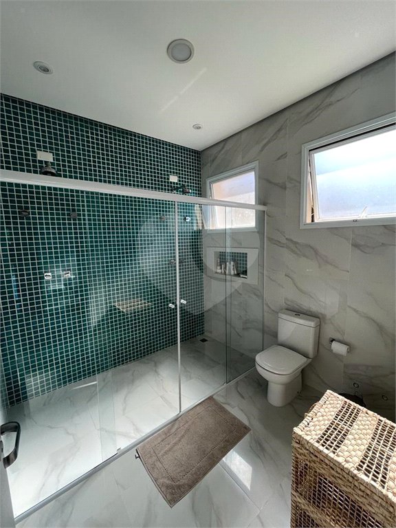 Casa à venda com 6 quartos, sendo 4 suítes,  no condomínio Estância Marambaia, Vinhedo - SP