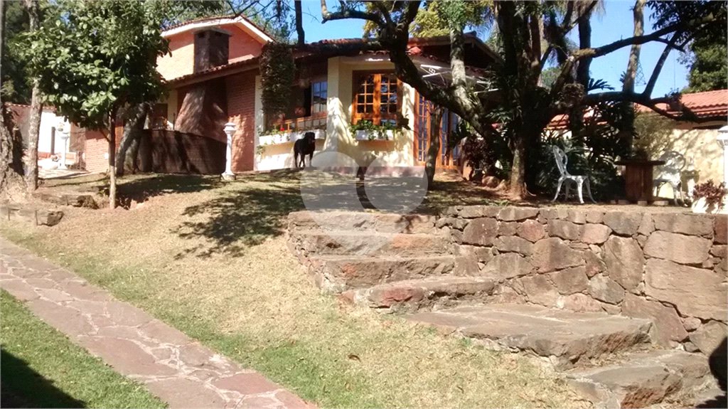 Casa à venda com 3 quartos, sendo 1 suíte, em Roseira, Mairiporã, SP