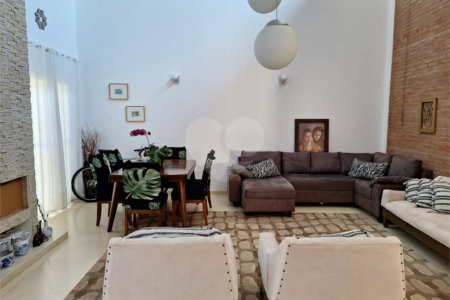 Chácara à venda com 3 quartos, sendo 1 suíte, em Chácara de Recreio Jardim Alvorada, Botucatu, SP