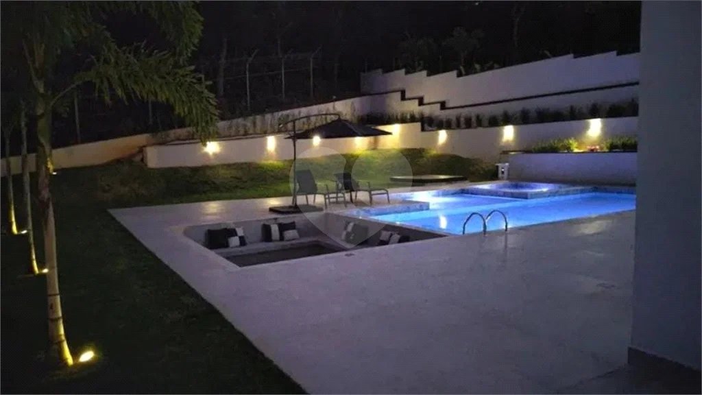 Casa à venda com 4 suítes no condomínio Fazenda Serra Azul, Itupeva - SP