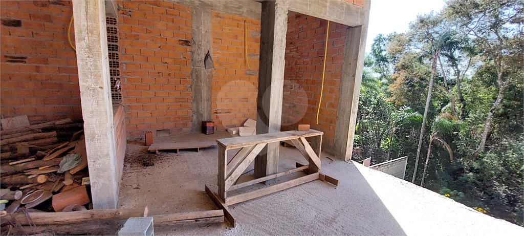 Casa à venda com 4 suítes no condomínio Sausalito, Mairiporã - SP