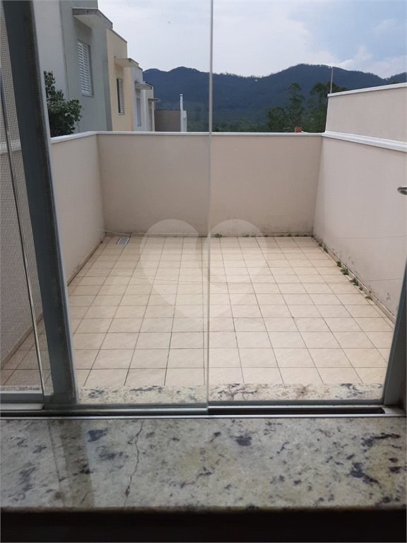Sobrado à venda com 3 quartos, sendo 1 suíte, em Vila Suissa, Mogi das Cruzes, SP