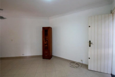 Casa à venda com 3 quartos, sendo 1 suíte, em Jardim Ester, São Paulo, SP