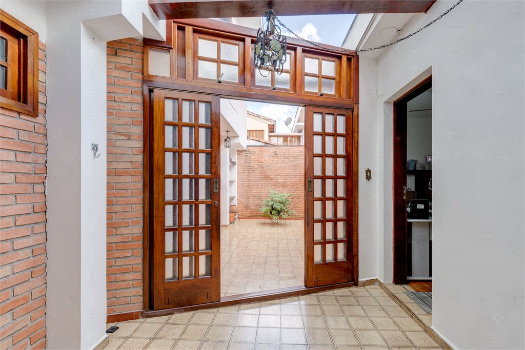 Casa de Vila à venda com 3 quartos, sendo 1 suíte, em Granja Julieta, São Paulo, SP