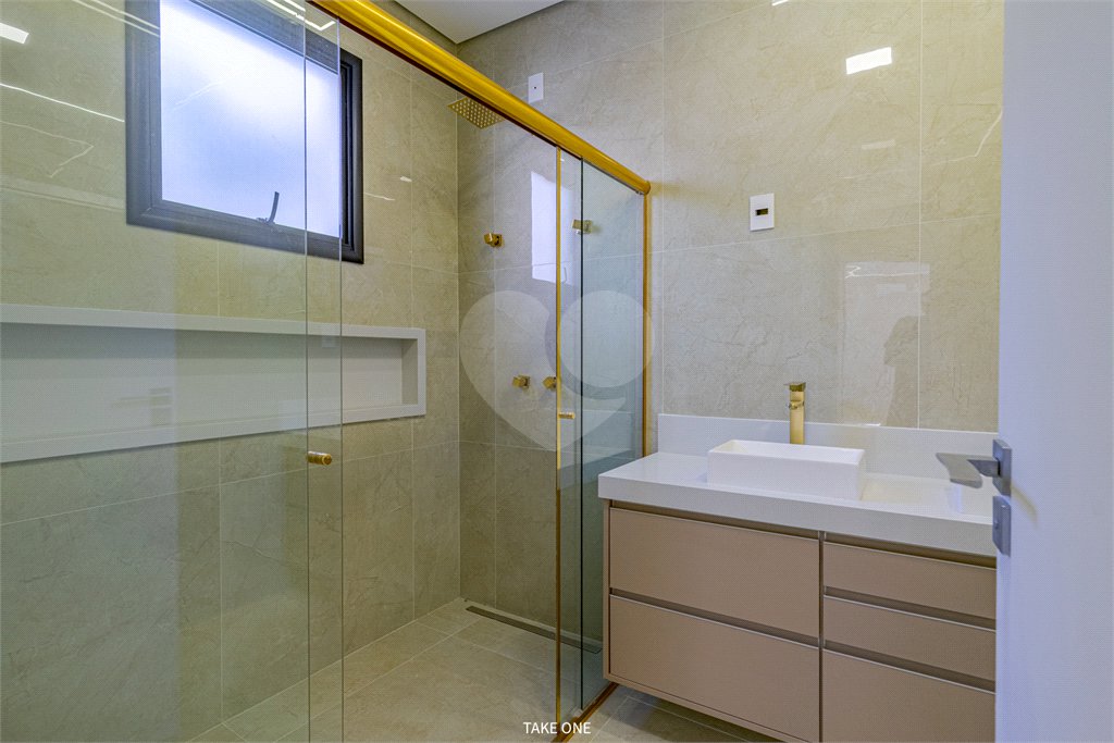 Casa à venda com 3 quartos, sendo 1 suíte, no condomínio Residencial London Park, Indaiatuba - SP
