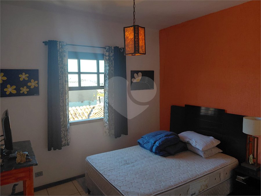 Sobrado à venda com 3 quartos, sendo 1 suíte,  em Tremembé, São Paulo, SP