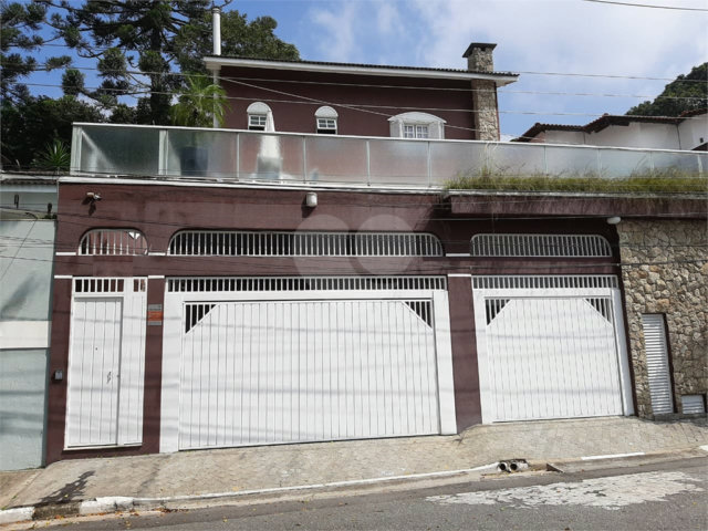 Sobrado à venda com 4 quartos, sendo 3 suítes,  em Tremembé, São Paulo, SP