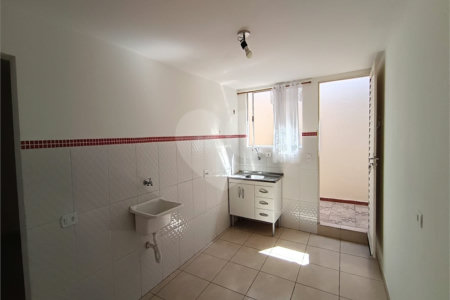 Casa para alugar com 1 quarto no condomínio Cond R Claudio Rodrigues Lopes, São Paulo - SP