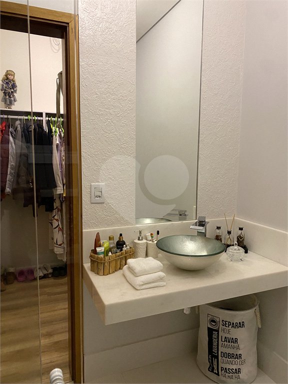 Casa à venda com 3 suítes no condomínio Jardim Primavera, Louveira - SP