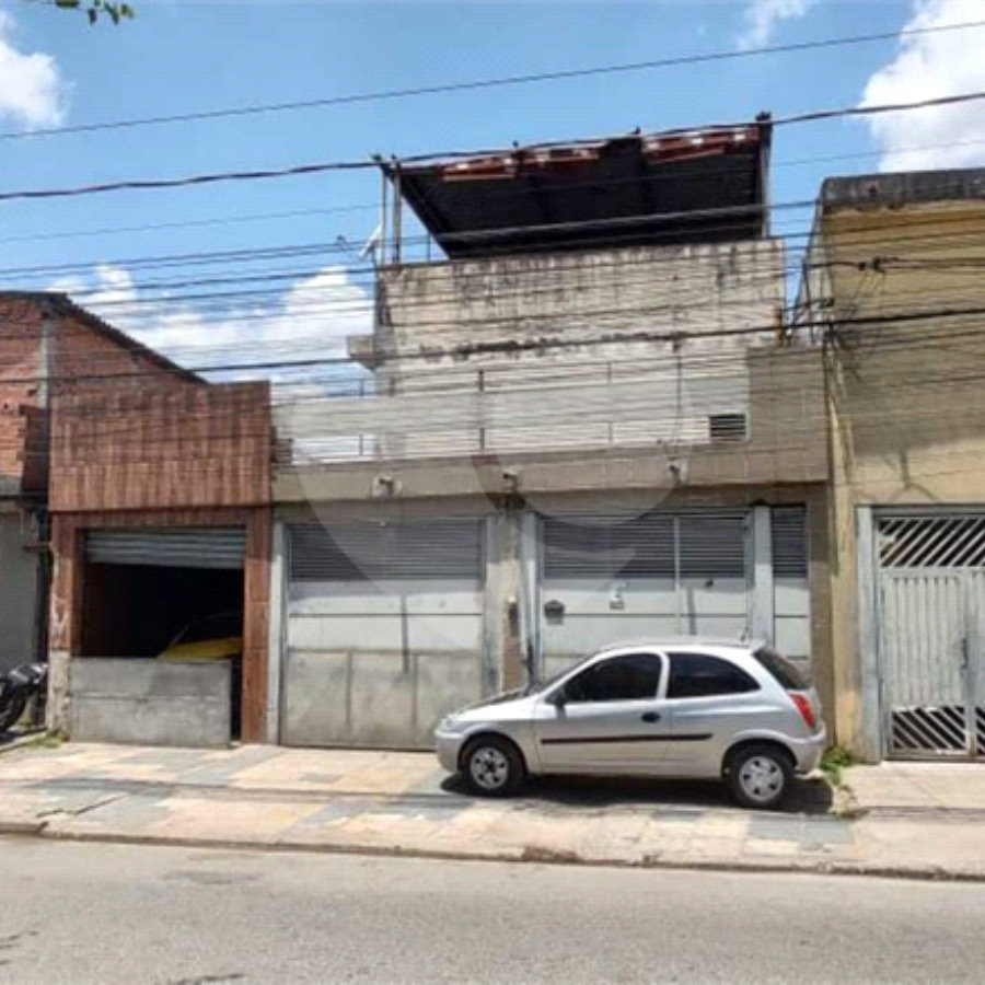 Sobrado à venda com 3 quartos, sendo 1 suíte, em Cidade Kemel, São Paulo, SP