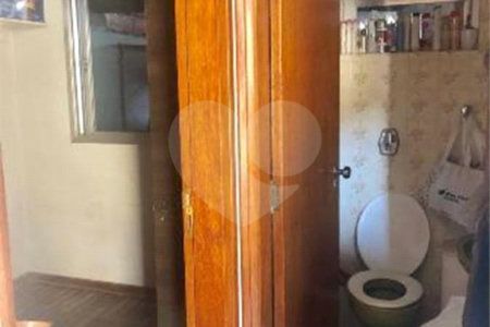 Sobrado à venda ou para alugar com 4 quartos, sendo 1 suíte, em Brooklin Paulista, São Paulo, SP