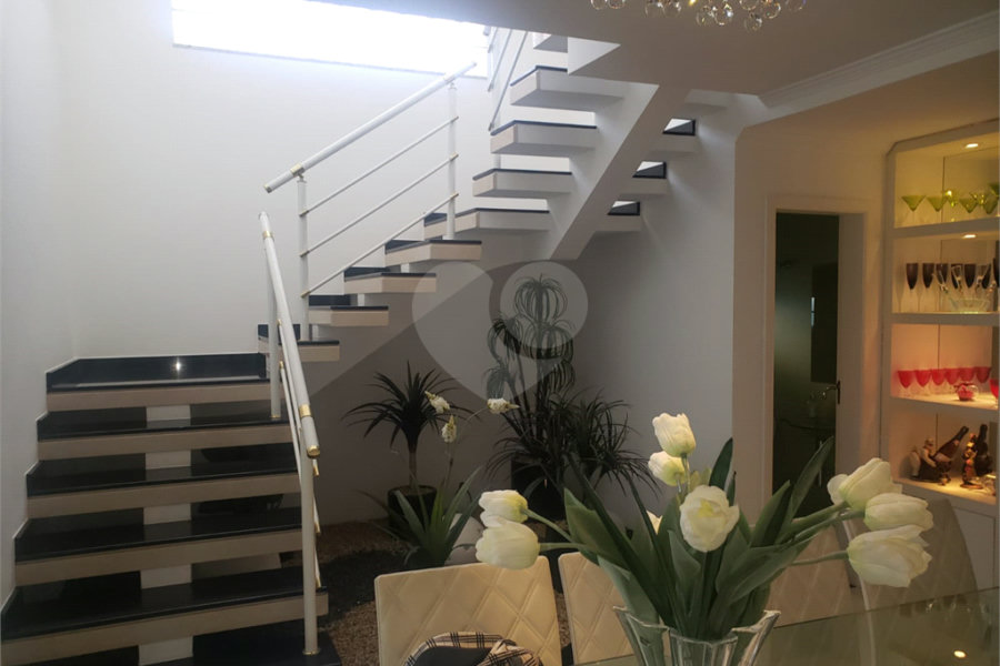 Casa à venda com 4 suítes em Santana, São Paulo, SP