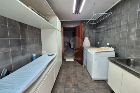 Casa de Vila à venda ou para alugar com 4 quartos, sendo 2 suítes,  em Jardim Leonor, São Paulo, SP