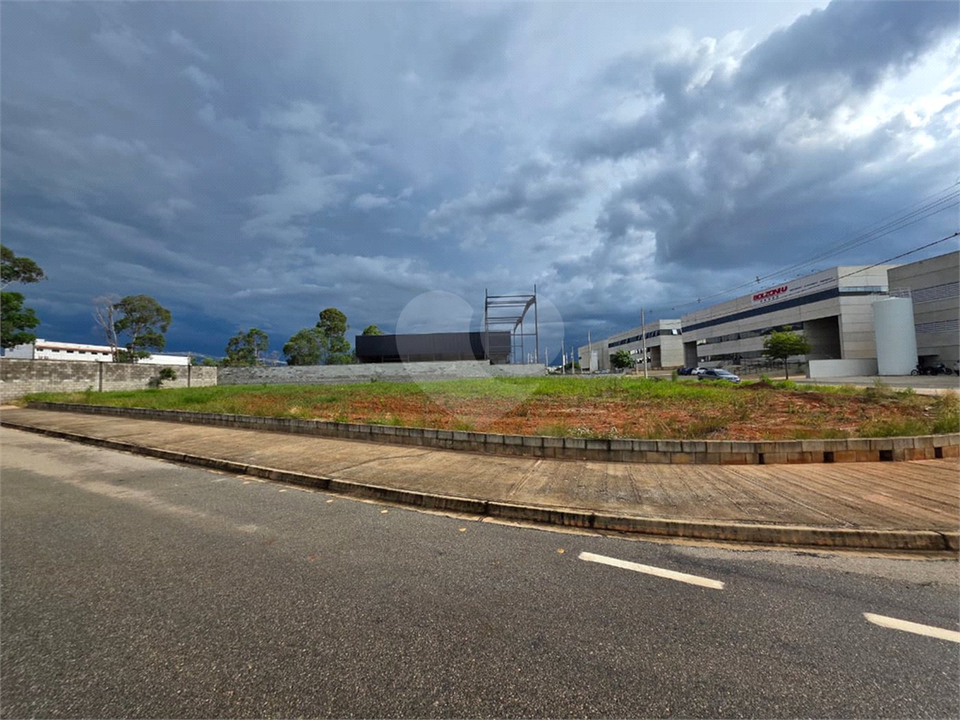 Terreno à venda no condomínio Centro Empresarial Metropolitano, Sorocaba - SP