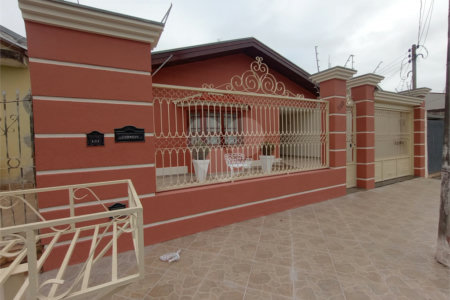 Casa à venda com 4 quartos, sendo 3 suítes,  no Centro, Itapetininga, SP
