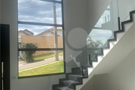 Terreno à venda com 3 suítes no condomínio Terras de Atibaia 1, Atibaia - SP