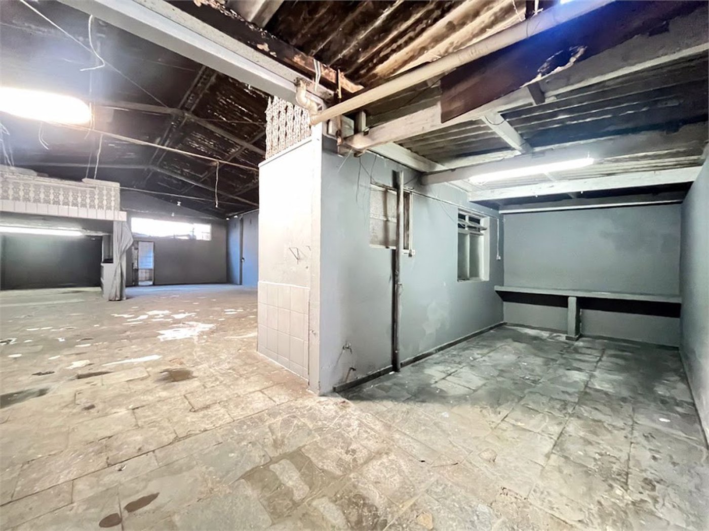 Galpão para alugar, 274 m² por R$ 10.000,02 - Vila Matias - Santos/SP