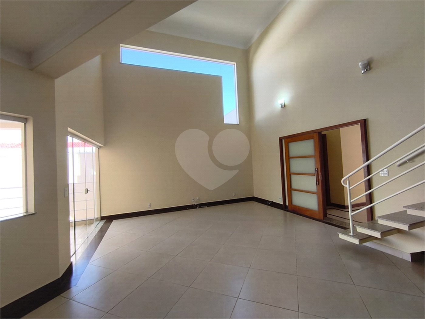Casa à venda com 5 quartos, sendo 1 suíte,  em Jardim Colombo, Itapetininga, SP