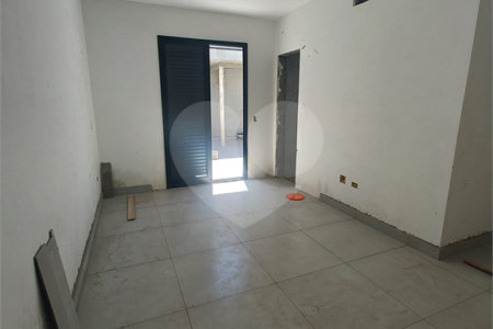 Casa Térrea à venda com 3 suítes em Jardim do Lago, Atibaia, SP