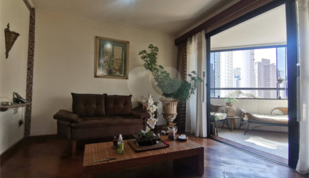 Apartamento à venda com 3 quartos, sendo 1 suíte,  em Vila Andrade, São Paulo, SP