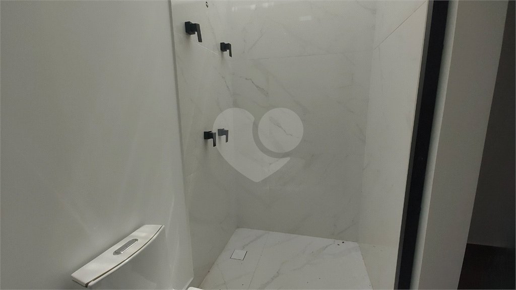 Casa à venda com 3 suítes no condomínio Terras de São Francisco, Sorocaba - SP