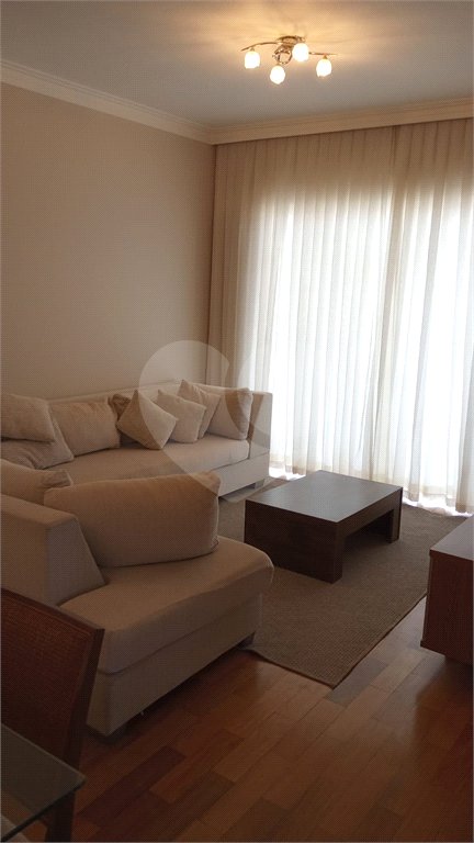 Casa à venda com 3 suítes no condomínio Picollo, Louveira - SP