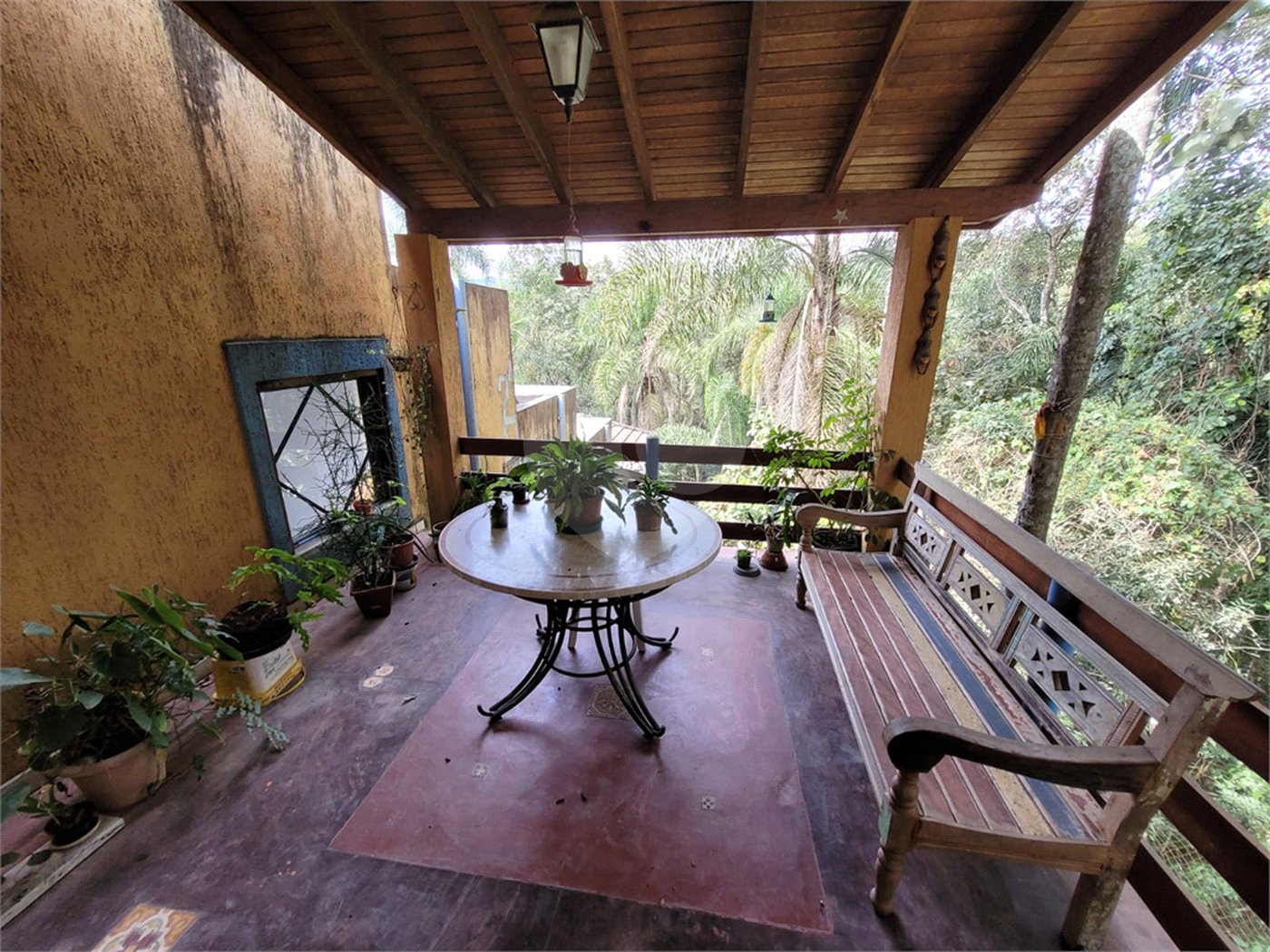 Casa à venda com 3 quartos, sendo 1 suíte, no condomínio Sausalito, Mairiporã - SP
